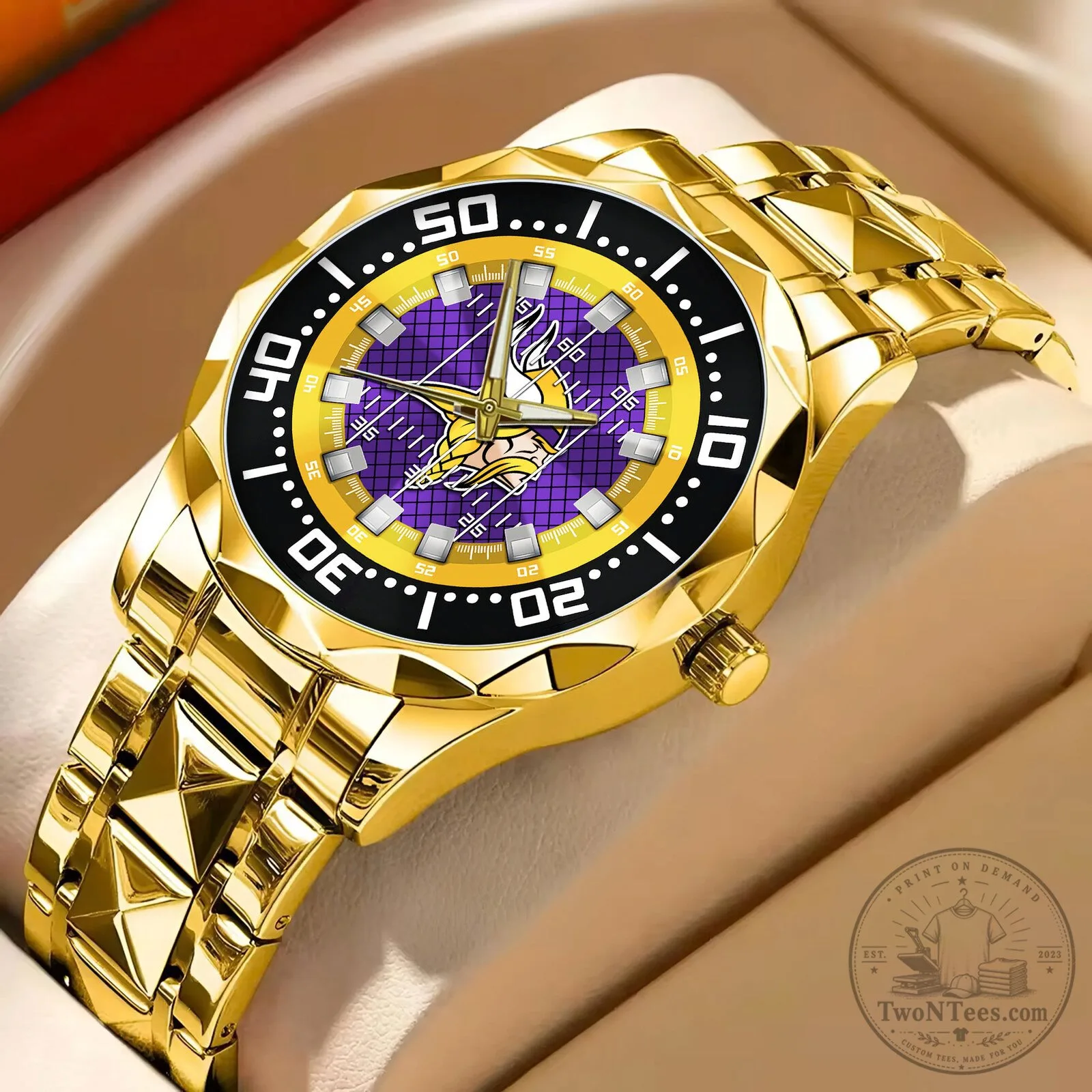 Minnesota Vikings Gold Tone Stainless Steel Sports Watch for Men
