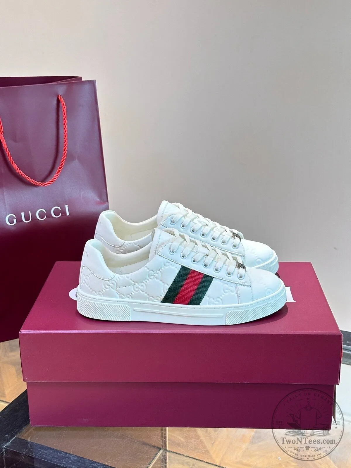 Gucci White Leather Low-Top Sneakers with Web Stripe 7 Gucci White Leather Low-Top Sneakers with Web Stripe