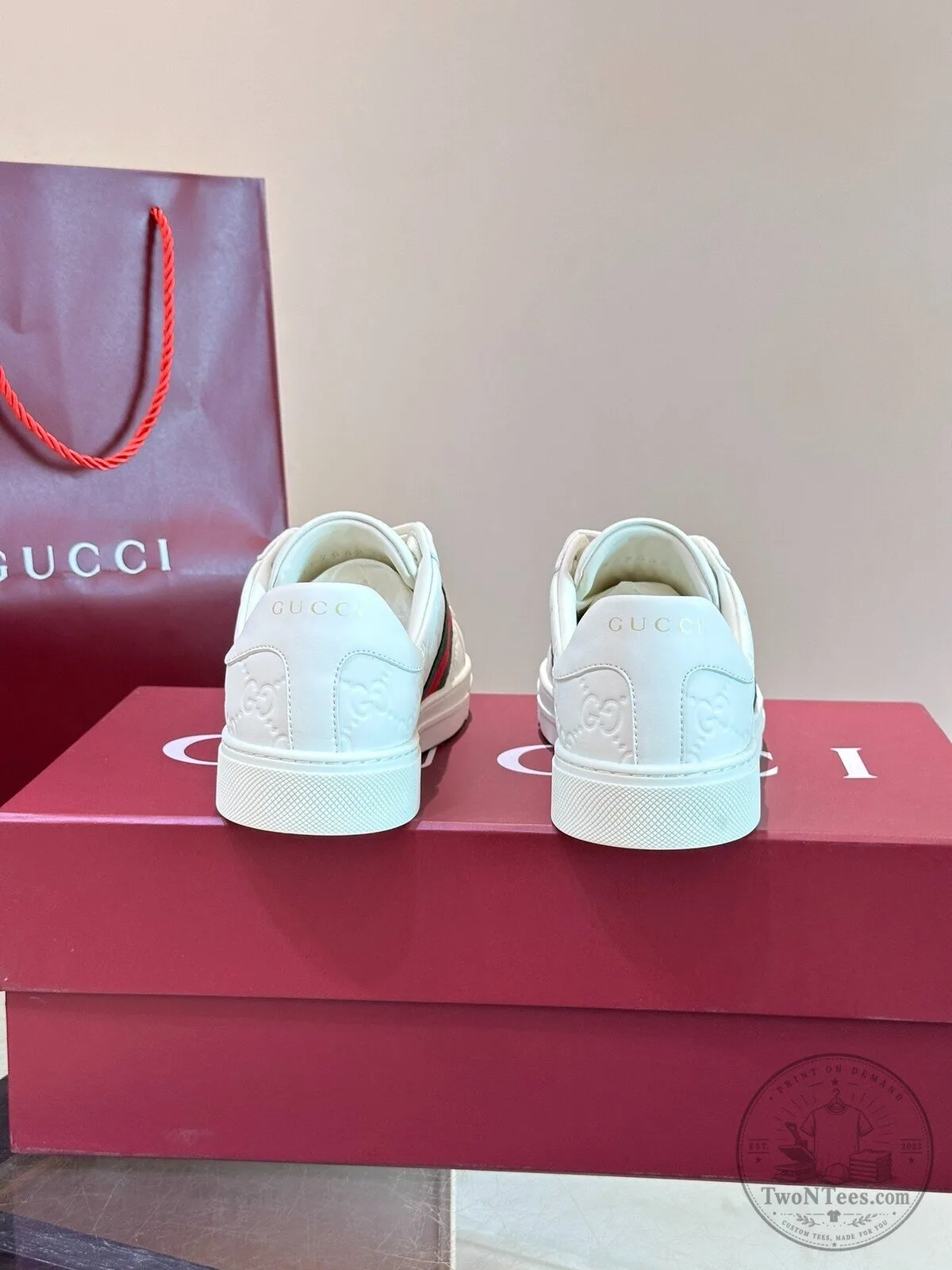 Gucci White Leather Low-Top Sneakers with Web Stripe 8 Gucci White Leather Low-Top Sneakers with Web Stripe