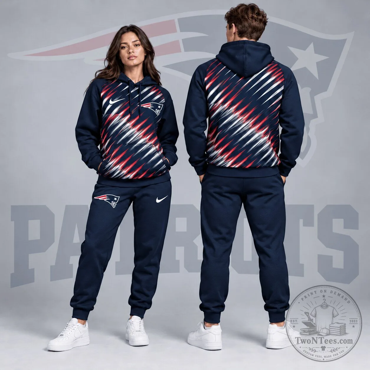 New England Patriots Dynamic Slash Streak Graphic Pullover Hoodie